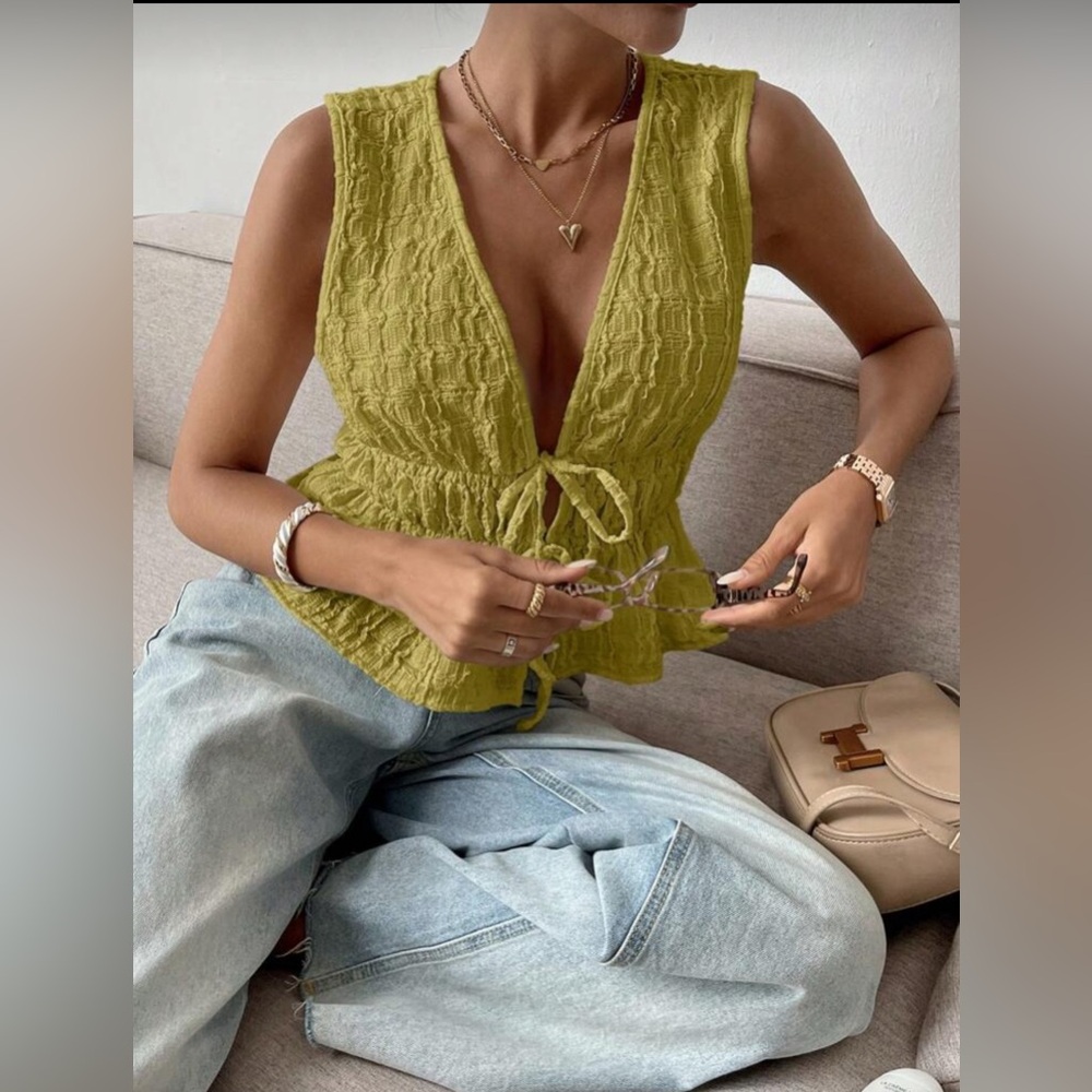 NWOT Textured Tie Front Top